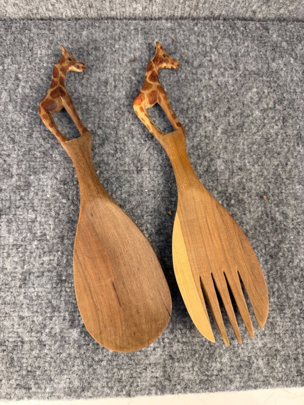 Vintage Hand-Carved Wood Giraffe Salad Server Spoon & Fork Set (2-Piece)